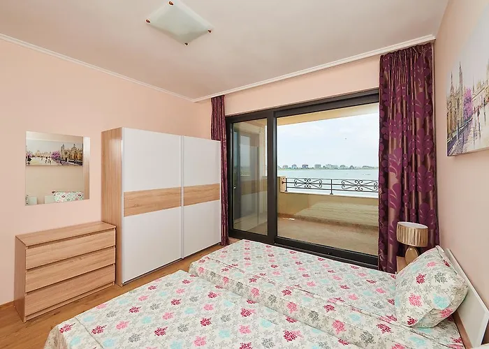 アパート Seafront ポモリエ