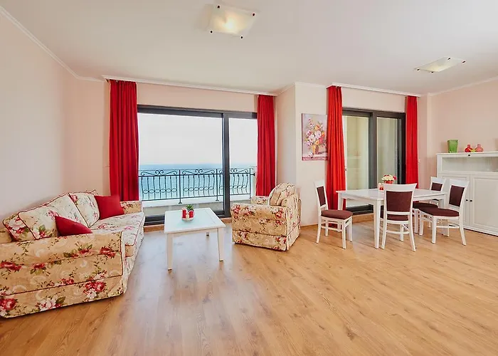 Seafront * ポモリエ