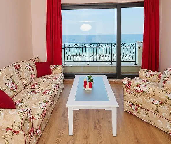 Seafront ポモリエ