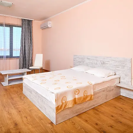 Seafront Apartamento